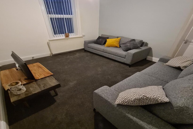 Harlow Street, Sunderland SR4 1 bed in a house share to rent - £400 pcm (£92 pw)