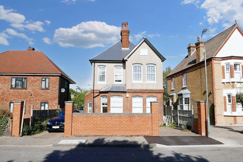 West Heath Road, London SE2 2 bed flat to rent - £1,500 pcm (£346 pw)