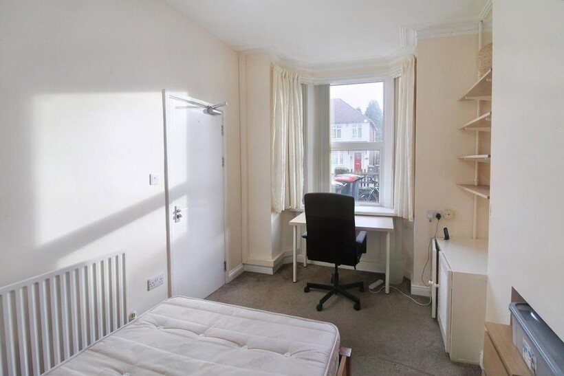 Lower Road, Beeston, Nottingham, NG9 2GT 1 bed property to rent - £355 pcm (£82 pw)