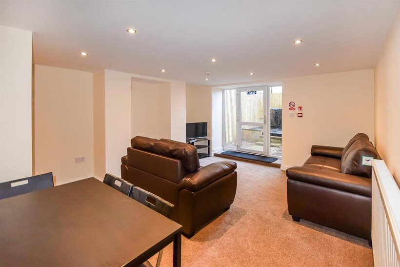 Room 3, 219 Cutler Heights Lane... 1 bed in a house share to rent - £390 pcm (£90 pw)