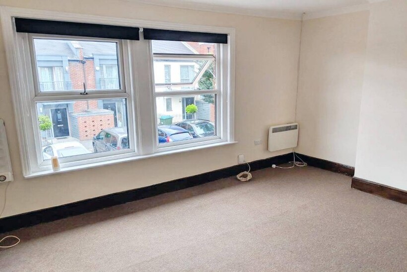 Victoria Road, Southampton SO19 1 bed flat to rent - £725 pcm (£167 pw)