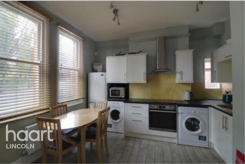 Beaumont Fee 1 bed in a house share to rent - £565 pcm (£130 pw)