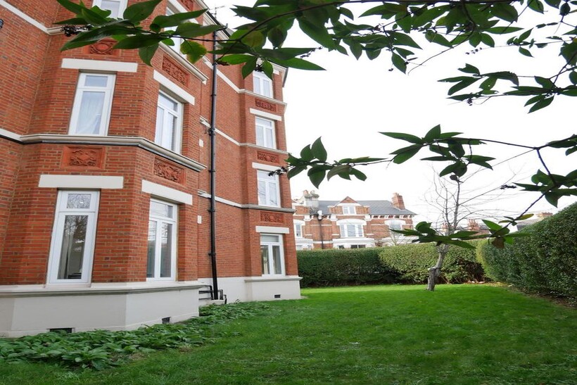 Priory Road, London NW6 3 bed flat to rent - £3,250 pcm (£750 pw)