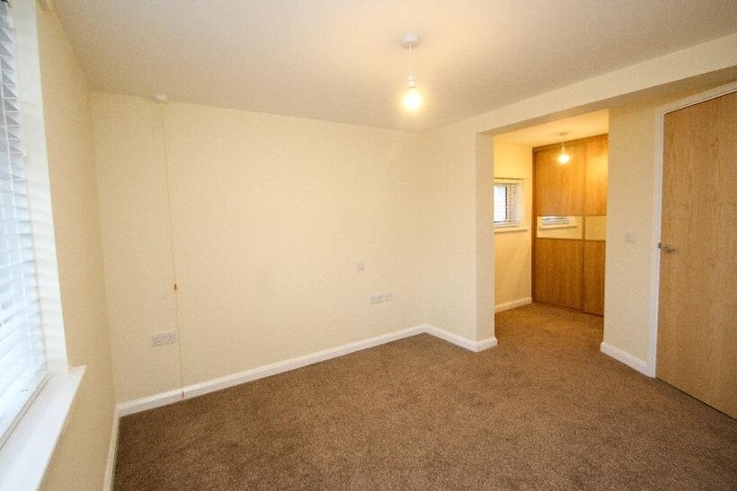 Henstead Road, Hampshire 1 bed flat to rent - £750 pcm (£173 pw)