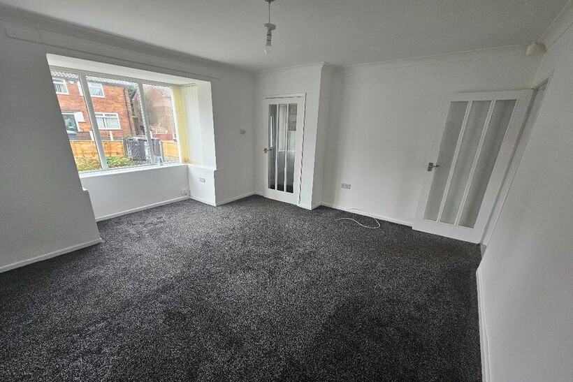 Wildbrook Road, Little Hulton... 3 bed semi-detached house to rent - £1,000 pcm (£231 pw)