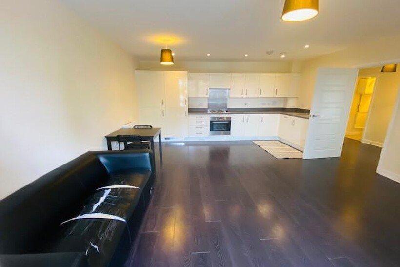 Lowry Court, Harrow HA3 1 bed flat to rent - £1,500 pcm (£346 pw)