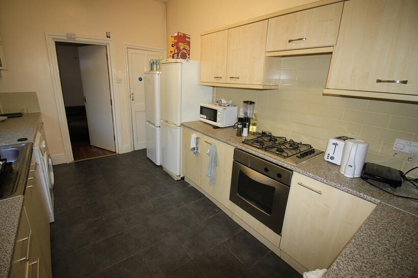 Earlsdon, Coventry CV5 5 bed terraced house to rent - £400 pcm (£92 pw)