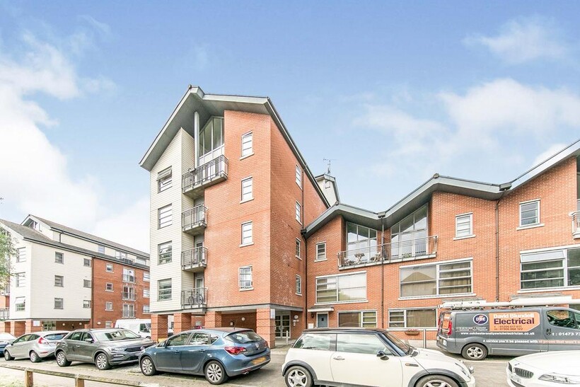 Rotary Way, CO3 2 bed apartment to rent - £1,000 pcm (£231 pw)