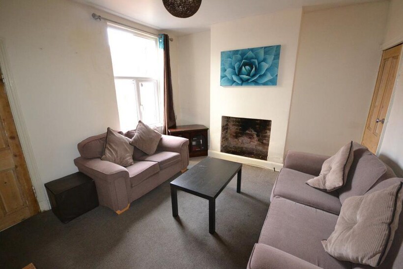 Roman Street, Leicester 3 bed terraced house to rent - £368 pcm (£85 pw)