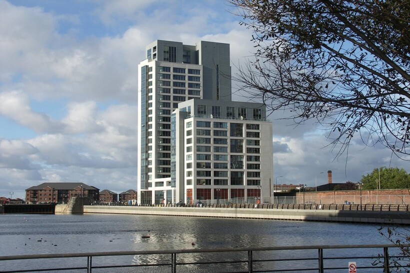 William Jessop Way, City Centre... 2 bed flat to rent - £1,000 pcm (£231 pw)