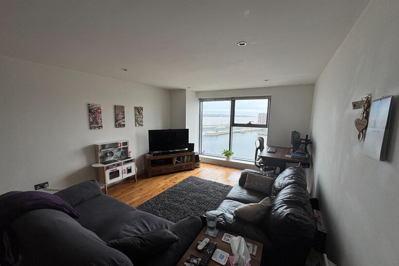 William Jessop Way, City Centre... 2 bed flat to rent - £1,000 pcm (£231 pw)