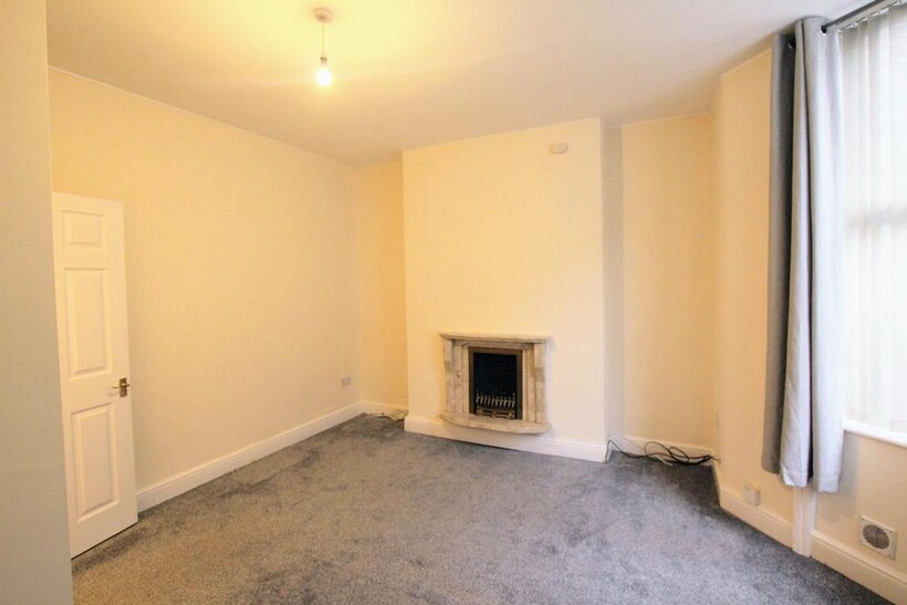 Windsor St, New Brighton CH45 1 bed flat to rent - £650 pcm (£150 pw)