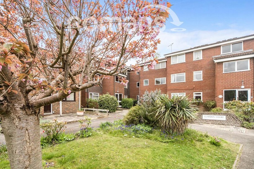 Claydon Court, Caversham 1 bed flat to rent - £1,050 pcm (£242 pw)