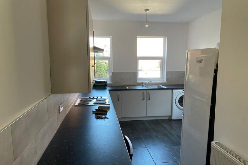 College Avenue, Leicester 4 bed terraced house to rent - £105 pcm (£24 pw)