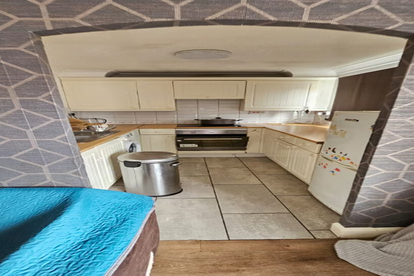 Knights Field, Luton LU2 1 bed flat to rent - £1,000 pcm (£231 pw)