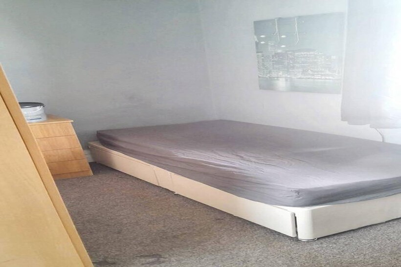 Osborne Road, Manchester M19 1 bed in a house share to rent - £550 pcm (£127 pw)