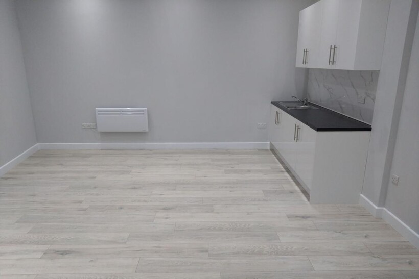 Victoria Mews, George Street, CR0 Property to rent - £1,500 pcm (£346 pw)