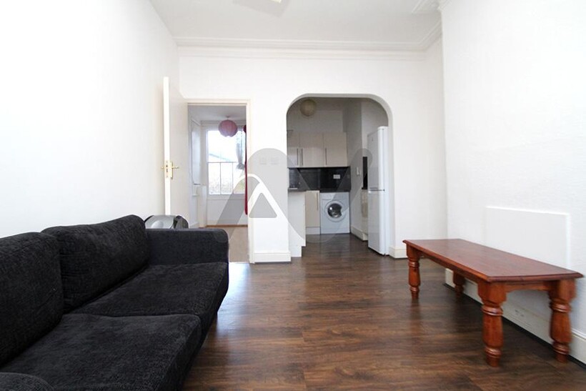 Grove Road, London N15 3 bed flat to rent - £2,000 pcm (£462 pw)