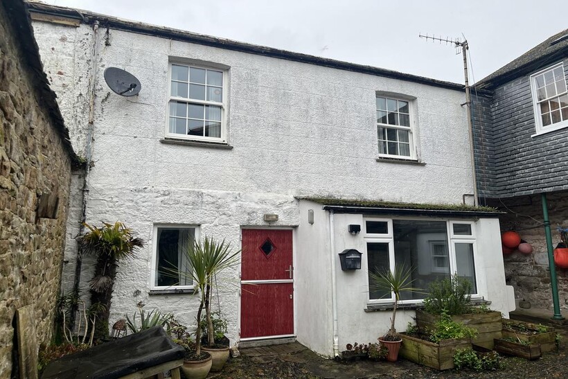 Alverton Place, Penzance TR18 2 bed house to rent - £850 pcm (£196 pw)