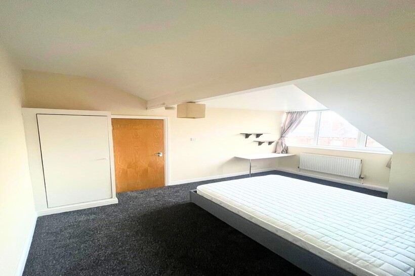 Beechwood Mount, Leeds LS4 5 bed house share to rent - £500 pcm (£115 pw)