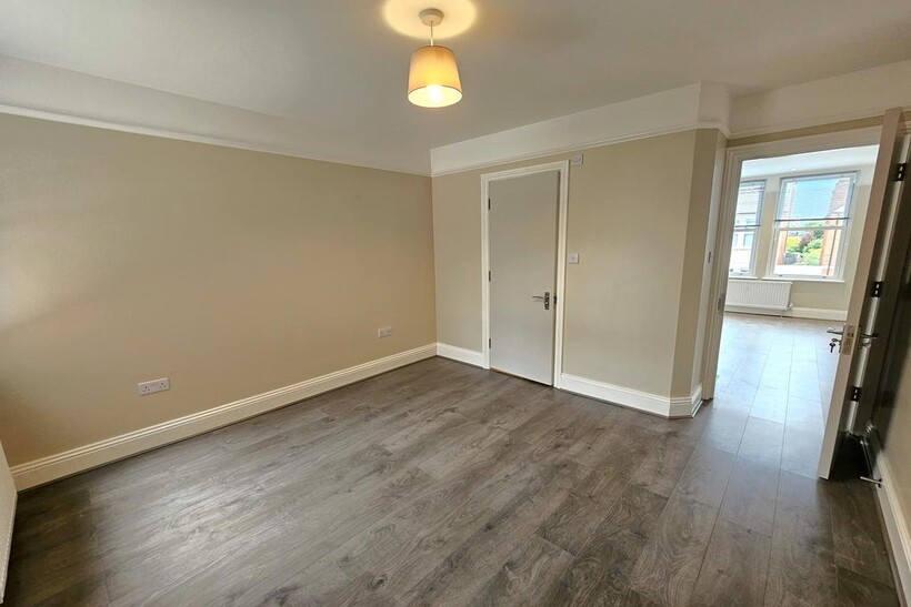 Olive Road, London NW2 1 bed in a flat share to rent - £1,000 pcm (£231 pw)