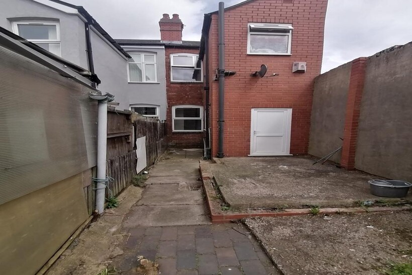 Norris Road, Birmingham B6 3 bed end of terrace house to rent - £1,000 pcm (£231 pw)