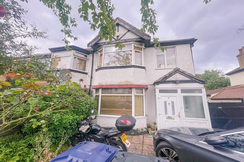 Brentmead Gardens, London  NW10 House share to rent - £1,001 pcm (£231 pw)