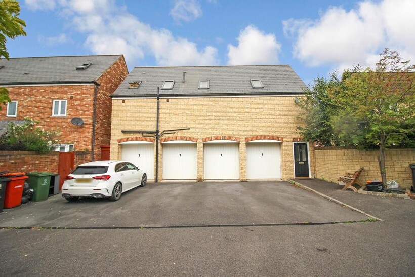 Guernsey Lane, Swindon SN25 2 bed property to rent - £1,000 pcm (£231 pw)