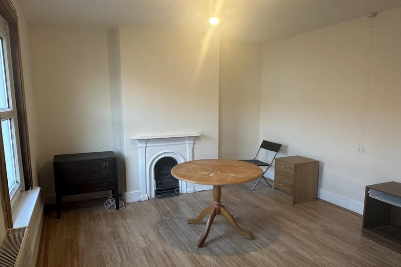 Morse Street, Swindon SN1 1 bed in a flat share to rent - £625 pcm (£144 pw)