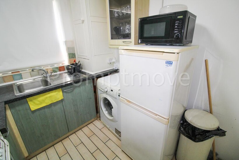 Birchen Grove Luton LU2 7TL House share to rent - £550 pcm (£127 pw)