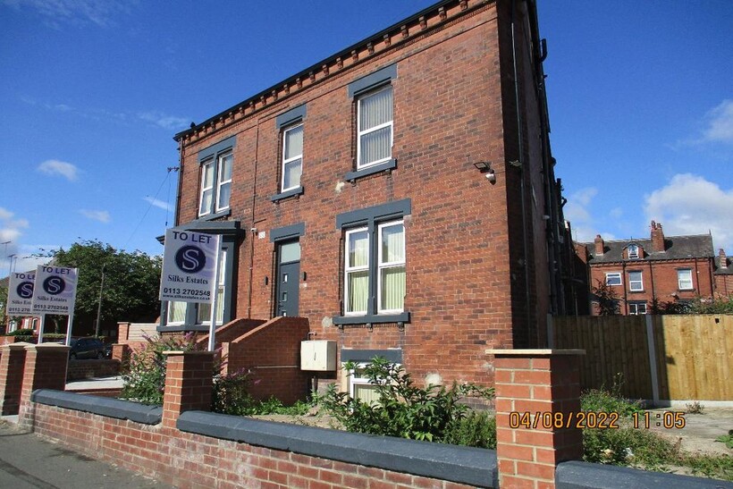 B Dewsbury Road, Leeds 3 bed flat to rent - £1,000 pcm (£231 pw)