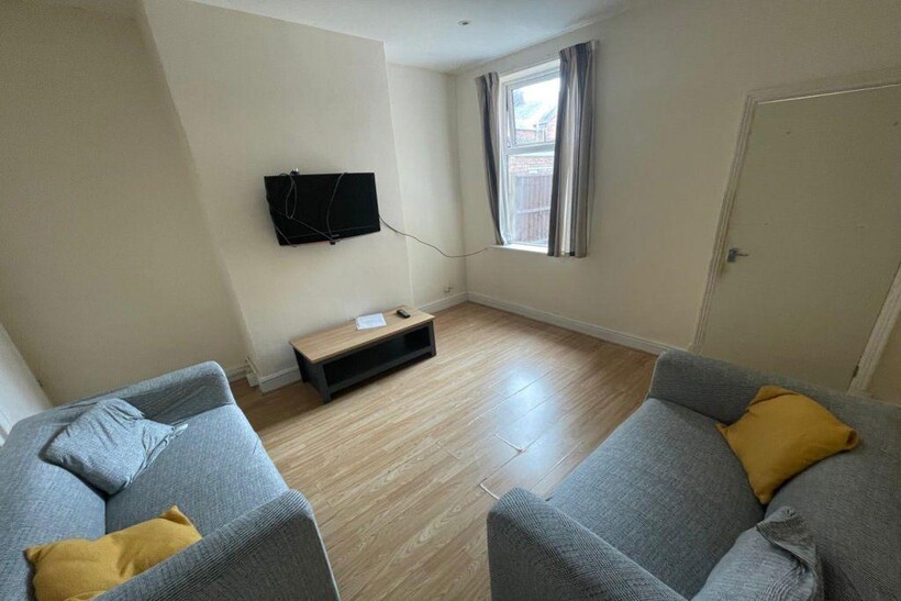 Grasmere Street, Leicester 3 bed terraced house to rent - £360 pcm (£83 pw)