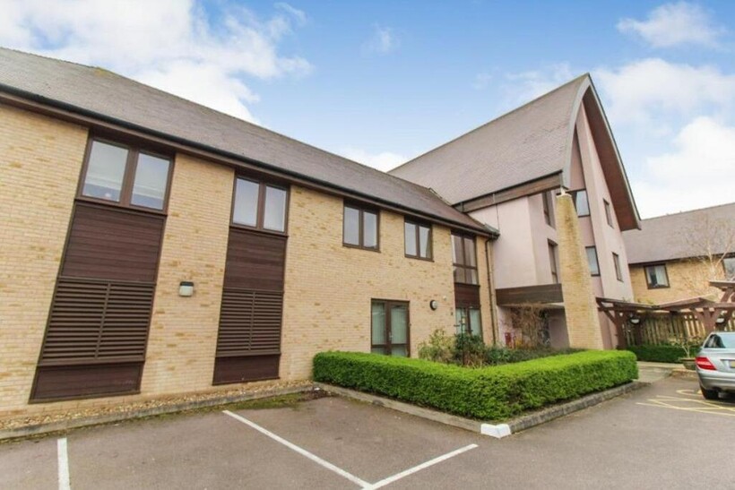 Ladyslaude Court, Bramley Way, Bedford 1 bed apartment to rent - £700 pcm (£162 pw)