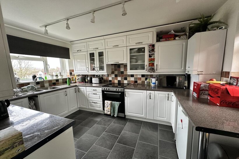 Byron Road, Exeter EX2 1 bed semi-detached house to rent - £615 pcm (£142 pw)