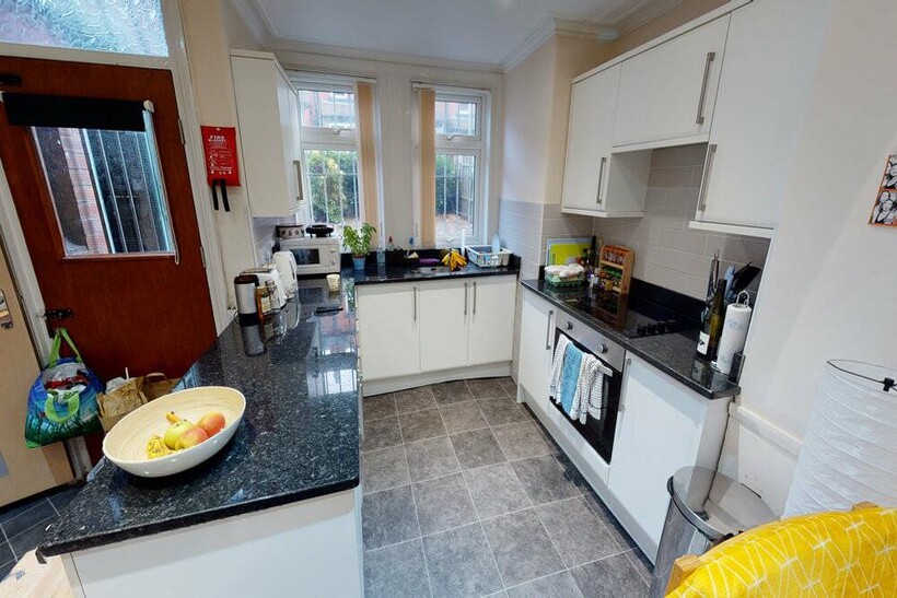 Pearson Terrace, Leeds 3 bed house to rent - £425 pcm (£98 pw)