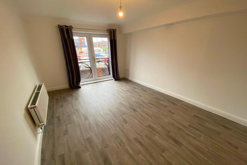 South Ferry Quay, Liverpool L3 2 bed flat to rent - £1,000 pcm (£231 pw)