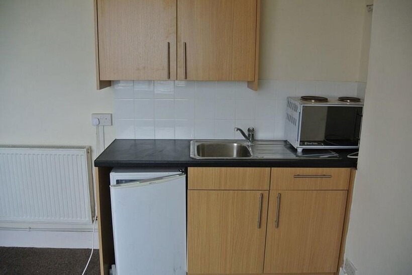 Burlington Street, Brighton BN2 1AU Apartment to rent - £600 pcm (£138 pw)