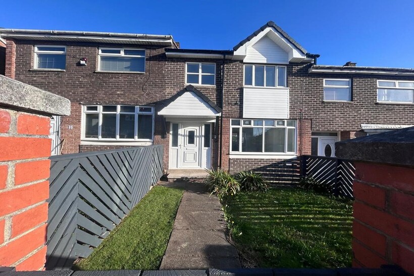 Keighley Avenue, Sunderland SR5 3 bed semi-detached house to rent - £725 pcm (£167 pw)