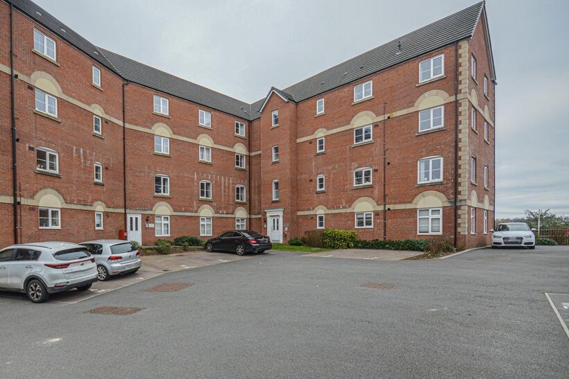 Anderson Grove, Newport, NP19 2 bed flat to rent - £1,025 pcm (£237 pw)