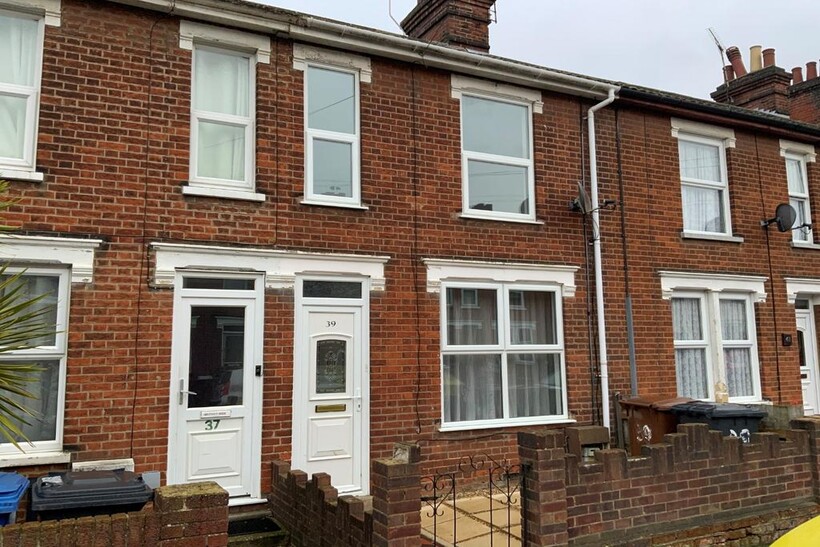 Gladstone Road, Ipswich IP3 3 bed terraced house to rent - £1,000 pcm (£231 pw)