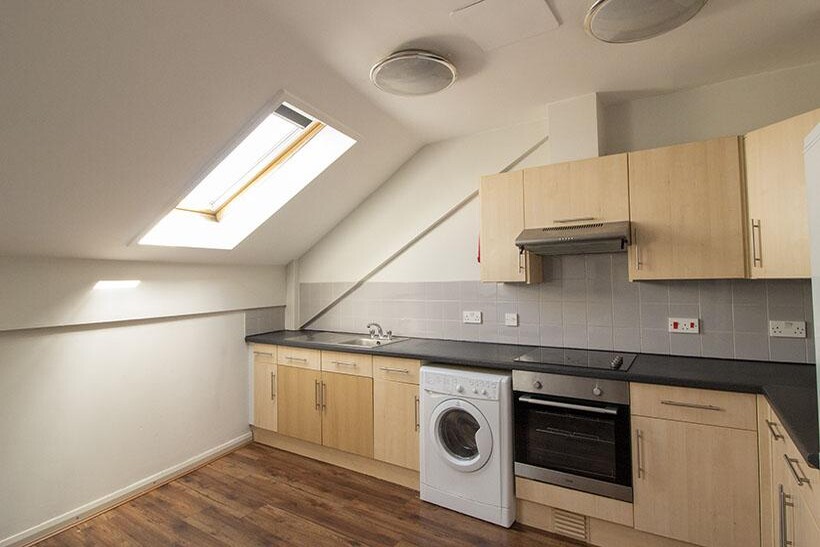 Mansfield Road, Nottingham NG1 1 bed in a flat share to rent - £520 pcm (£120 pw)