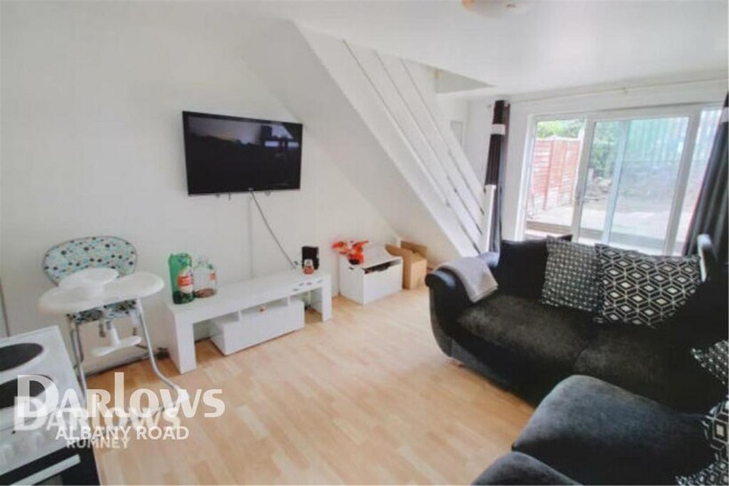 The Dell, Cardiff 2 bed terraced house to rent - £1,050 pcm (£242 pw)