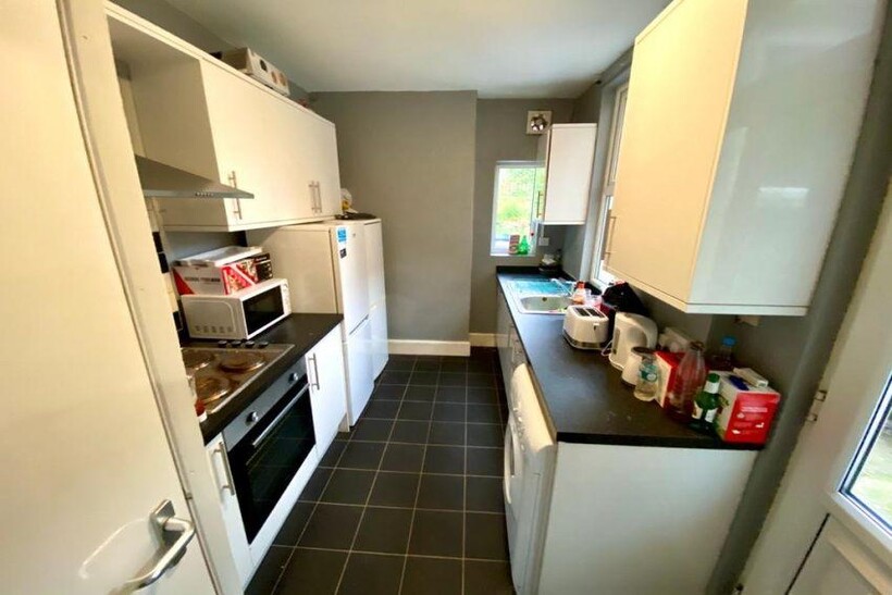 37 Wadbrough Road, Ecclesall 5 bed house share to rent - £368 pcm (£85 pw)