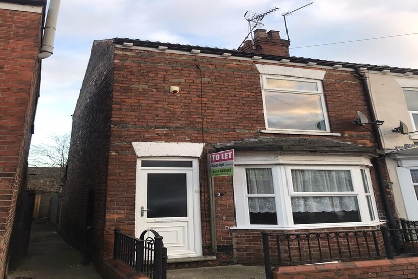 Belmont Street, Hull HU9 2 bed end of terrace house to rent - £525 pcm (£121 pw)