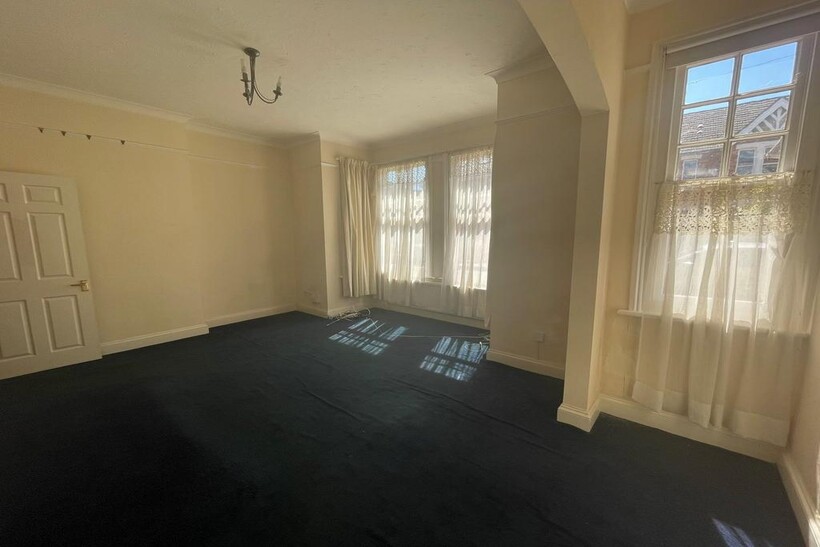 Kimbolton Avenue, Bedford, MK40 1 bed flat to rent - £750 pcm (£173 pw)