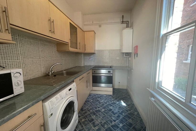 Kimbolton Avenue, Bedford, MK40 1 bed flat to rent - £750 pcm (£173 pw)