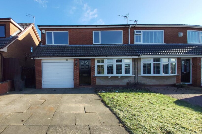 Worsley, Manchester M28 3 bed semi-detached house to rent - £1,295 pcm (£299 pw)