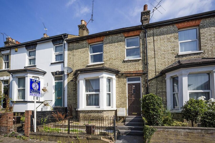 Florence Street, Hendon, London, NW4 2 bed terraced house to rent - £1,675 pcm (£387 pw)