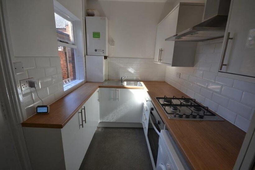 Clarendon Street, Leicester 3 bed terraced house to rent - £368 pcm (£85 pw)