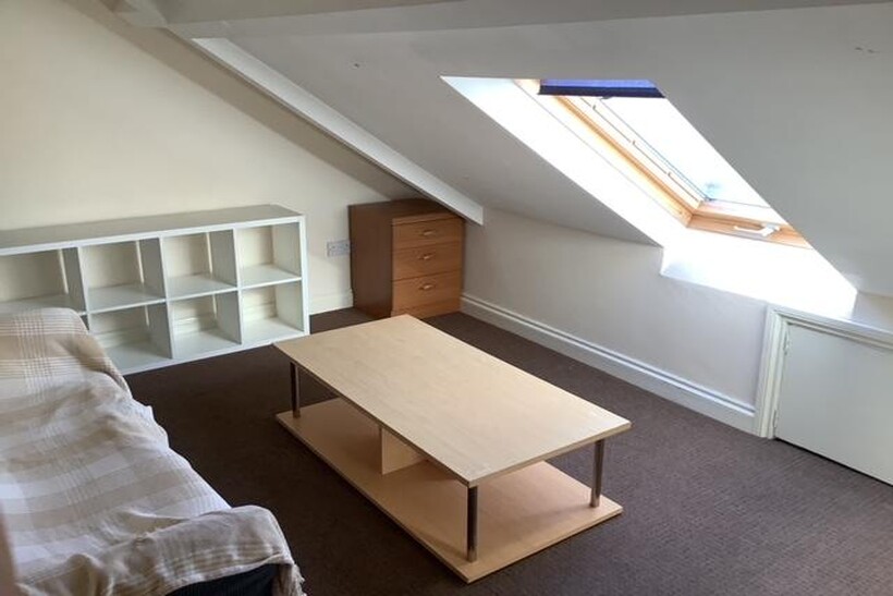 Riversdale Terrace, Sunderland SR2 1 bed flat to rent - £450 pcm (£104 pw)